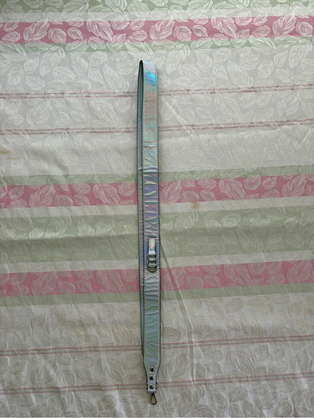 Holographic iridescent lanyard with buckle and keychain